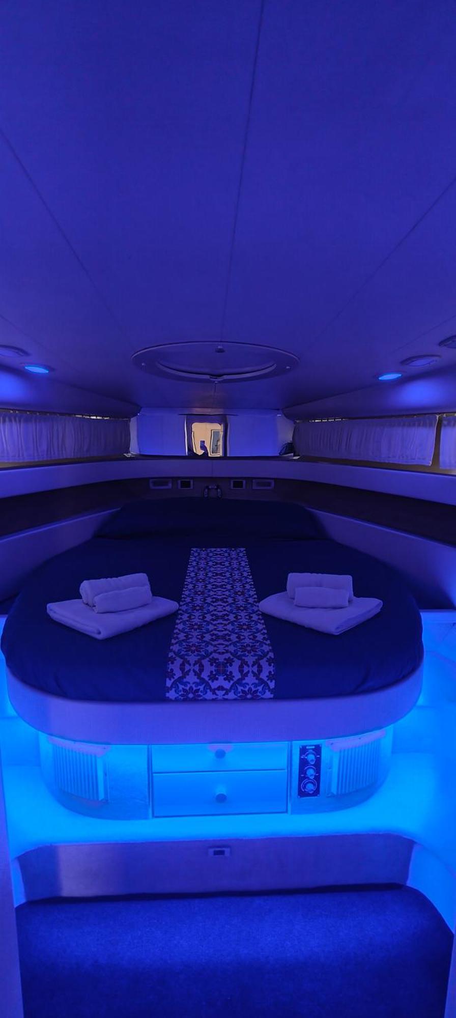 Desire Charming House Boat Hotel Палермо Екстериор снимка